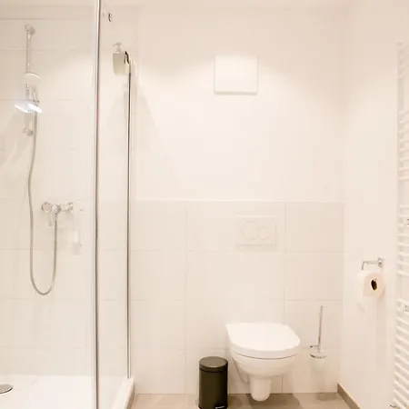 Bonquartier - Luxapt-haus - 11 Personen In 5 Mit Voll Ausgestatteten Kuechen, Klimaanlagen Und Parkplaetzen Holiday home Sankt Augustin