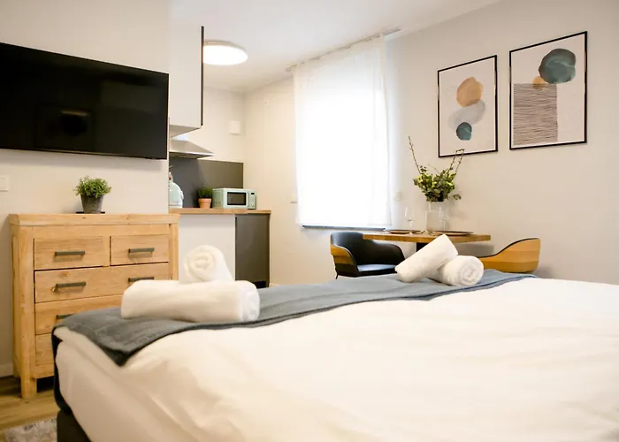 Bonquartier - Luxapt-haus - 11 Personen In 5 Mit Voll Ausgestatteten Kuechen, Klimaanlagen Und Parkplaetzen Sankt Augustin